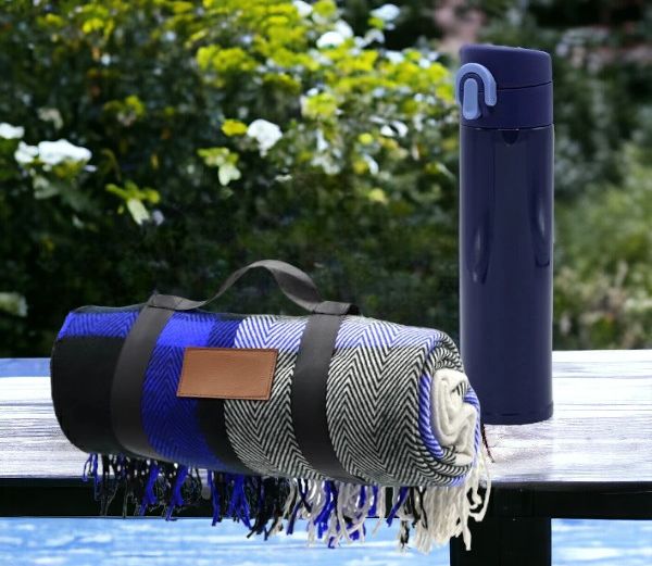 Подарочный набор Фил / В набор входит плед Glama и термос Gorgon, в подарочной коробке